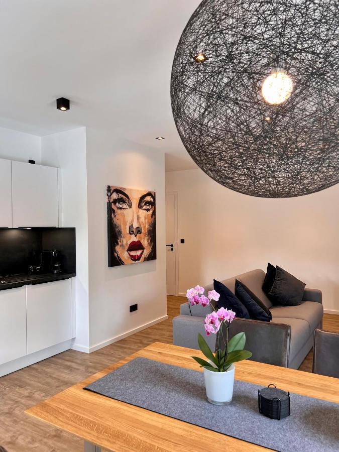 "Auslese 54" -Direkt Am Moselufer- Gaestezimmer & Ferienwohnung ทราเบิน-ทราร์บาค ภายนอก รูปภาพ