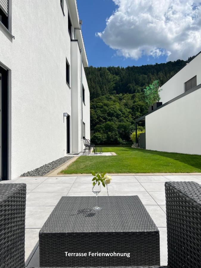 "Auslese 54" -Direkt Am Moselufer- Gaestezimmer & Ferienwohnung ทราเบิน-ทราร์บาค ภายนอก รูปภาพ