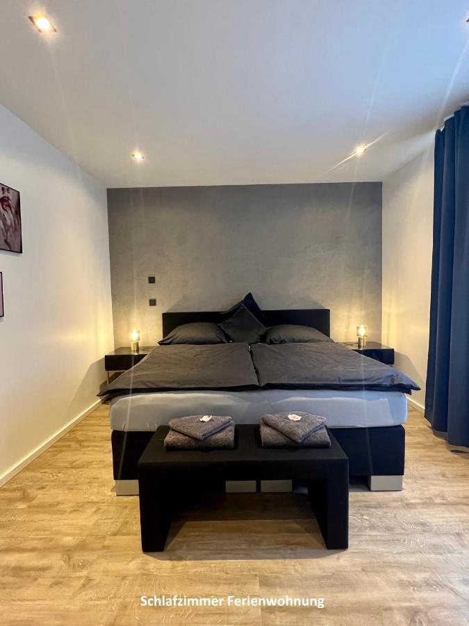 "Auslese 54" -Direkt Am Moselufer- Gaestezimmer & Ferienwohnung ทราเบิน-ทราร์บาค ภายนอก รูปภาพ