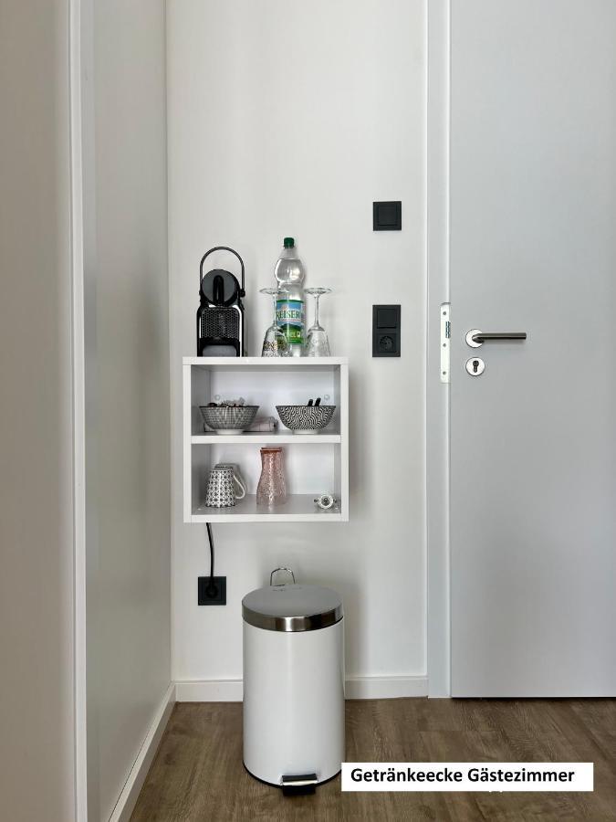 "Auslese 54" -Direkt Am Moselufer- Gaestezimmer & Ferienwohnung ทราเบิน-ทราร์บาค ภายนอก รูปภาพ